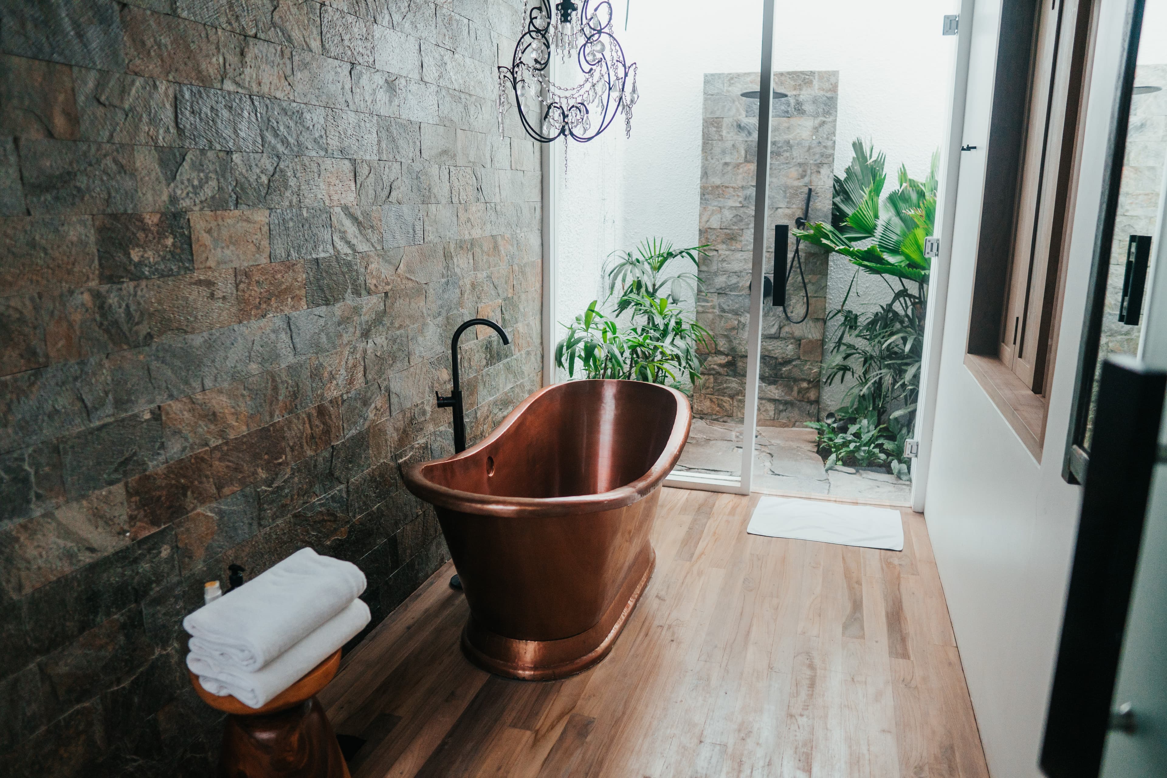 White dropin tub